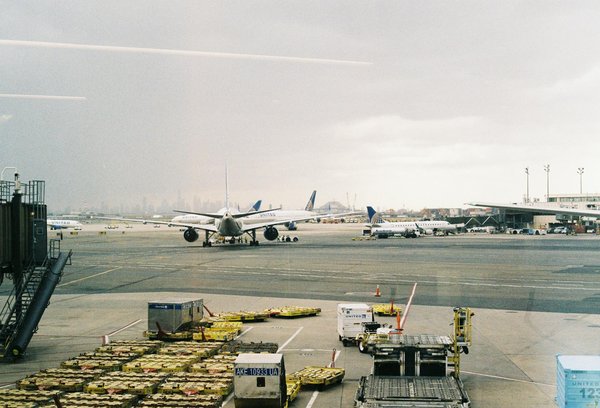 How Can Travellers Experience the Essence of the UK through Cruises?